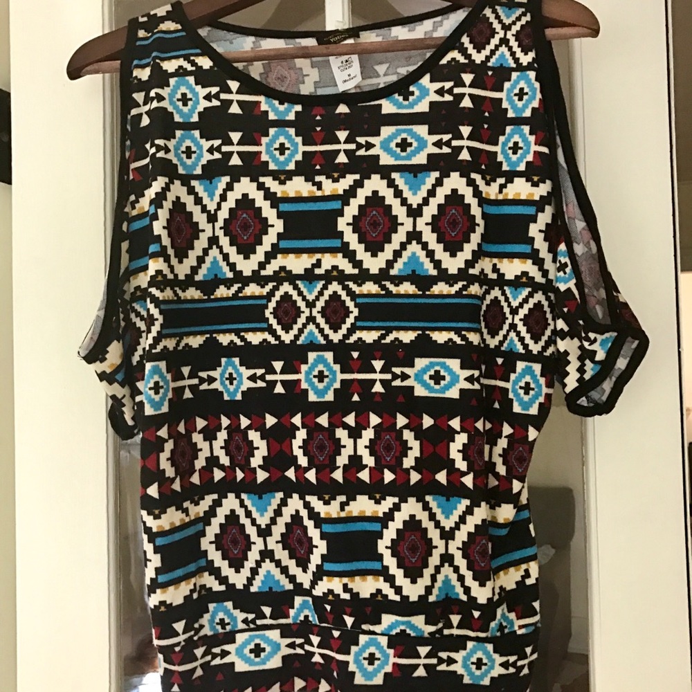 Geometric print shoulder cut out top